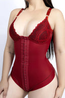 Body Modelador Maldivas com Bojo e Acabamento em Renda